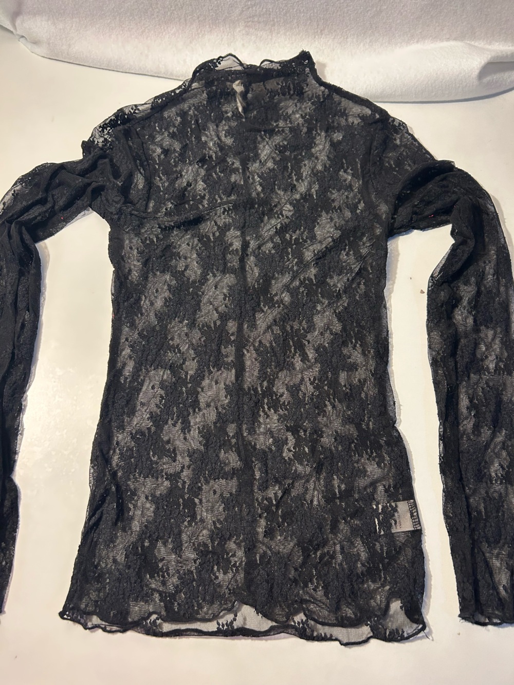 New In Black Lace Long-Sleeve
